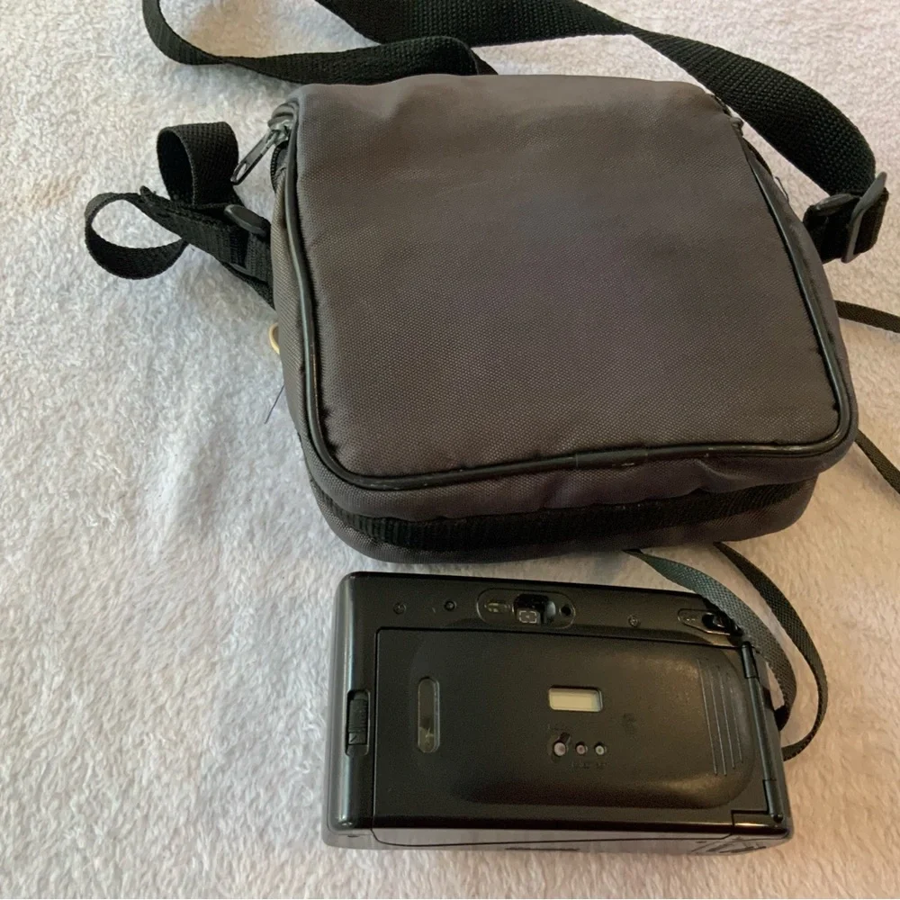 Fuji Discovery 80 Plus Black Camera. And case. SKU 2531